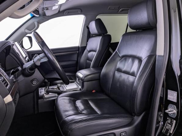 Toyota Land Cruiser 200 Series Рестайлинг 2 с пробегом 2016 года, цена 5 799 000 рублей, 107558 км, внедорожник, Автокод Объявления