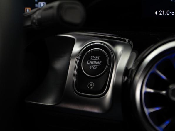Mercedes-Benz GLB I (X247) с пробегом 2021 года, цена 3 670 077 рублей, 74938 км, внедорожник, Автокод Объявления