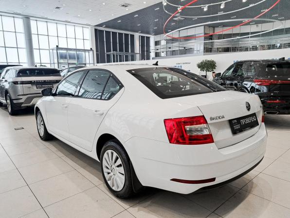 Skoda Octavia III (A7) Рестайлинг с пробегом 2019 года, цена 1 650 000 рублей, 83764 км, лифтбек, Автокод Объявления