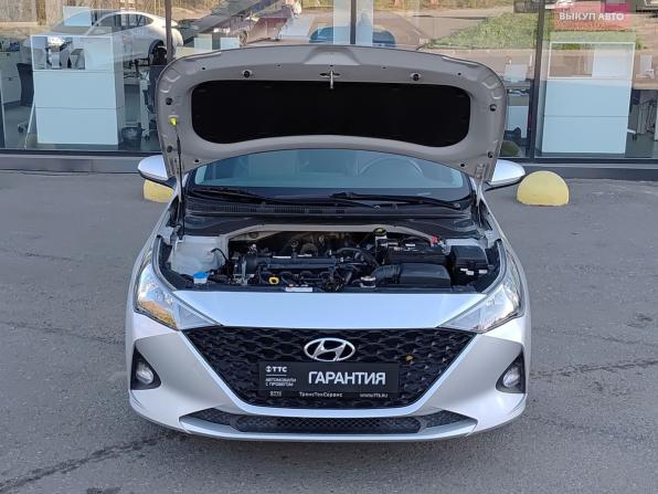 Hyundai Solaris II с пробегом 2020 года, цена 1 330 000 рублей, 118000 км, седан, Автокод Объявления
