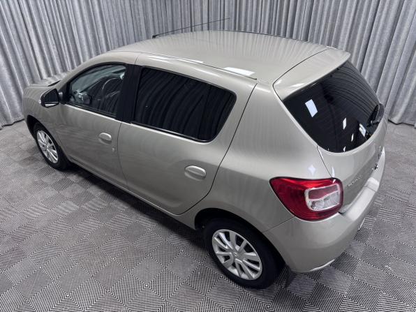 Renault Sandero II с пробегом 2018 года, цена 1 049 000 рублей, 73145 км, хэтчбек, Автокод Объявления