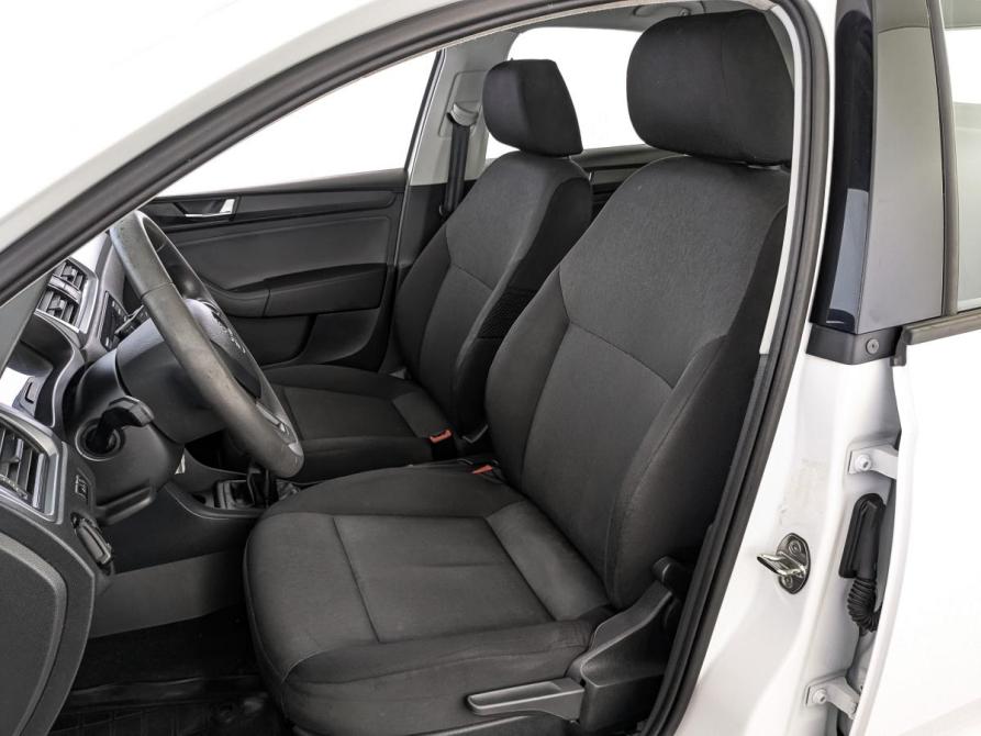 Skoda Rapid I Рестайлинг Москва  - изображение 19
