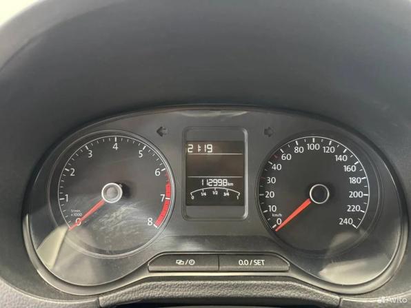 Volkswagen Polo V Рестайлинг с пробегом 2018 года, цена 1 375 000 рублей, 113002 км, седан, Автокод Объявления