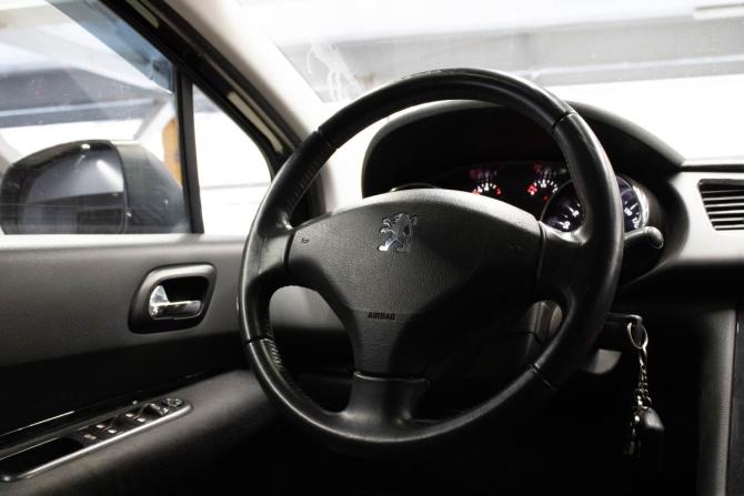Peugeot 3008 I с пробегом 2012 года, цена 719 000 рублей, 178794 км, внедорожник, Автокод Объявления