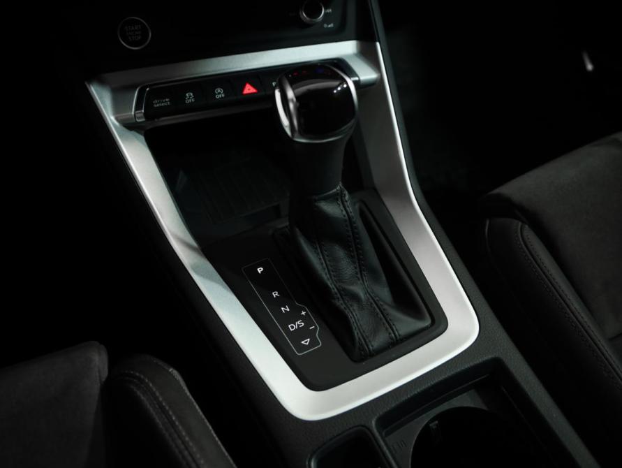 Audi Q3 II (F3) Санкт-Петербург  - изображение 24