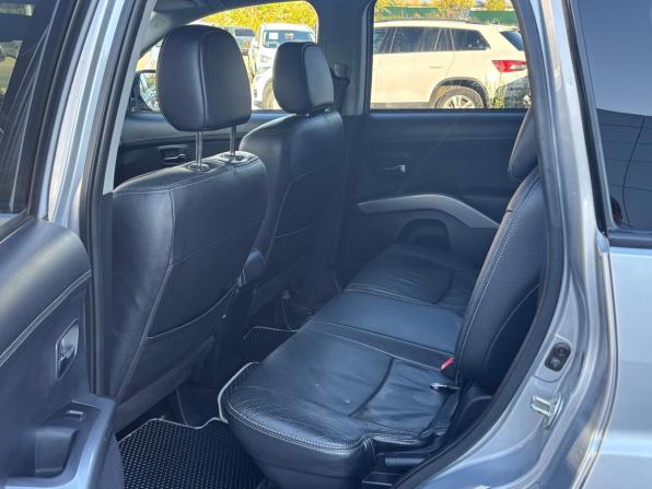 Mitsubishi Outlander II Рестайлинг с пробегом 2011 года, цена 1 175 000 рублей, 218584 км, внедорожник, Автокод Объявления