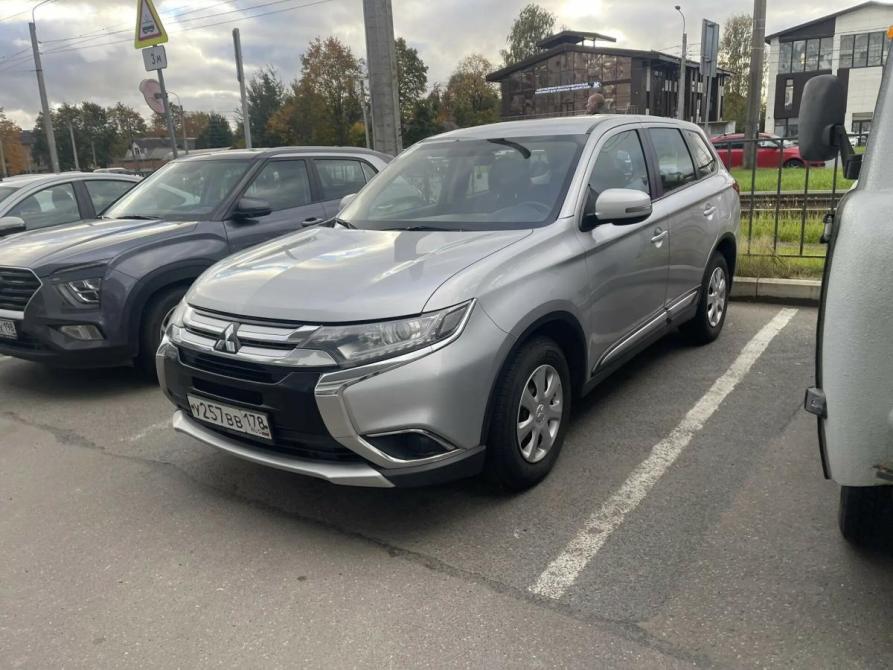 Mitsubishi Outlander III Рестайлинг 2 Санкт-Петербург  - изображение 1
