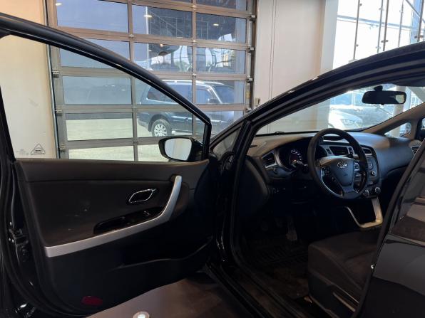 Kia Ceed II с пробегом 2014 года, цена 1 050 000 рублей, 138873 км, хэтчбек, Автокод Объявления