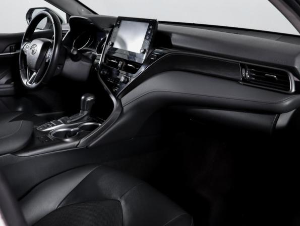 Toyota Camry VIII (XV70) Рестайлинг с пробегом 2021 года, цена 3 100 000 рублей, 125974 км, седан, Автокод Объявления