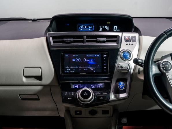 Toyota Prius Alpha I (ZVW40/41) Рестайлинг с пробегом 2019 года, цена 1 880 000 рублей, 123700 км, универсал, Автокод Объявления