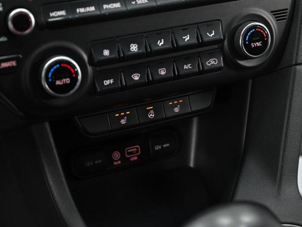 Kia Sportage IV с пробегом 2018 года, цена 1 599 000 рублей, 195000 км, внедорожник, Автокод Объявления