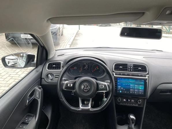 Volkswagen Polo V Рестайлинг с пробегом 2018 года, цена 1 450 000 рублей, 97779 км, седан, Автокод Объявления
