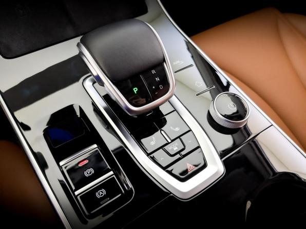 Omoda C5 I с пробегом 2023 года, цена 1 815 000 рублей, 61600 км, внедорожник, Автокод Объявления