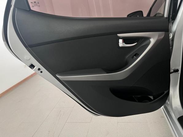 Hyundai Elantra V (MD) Рестайлинг с пробегом 2015 года, цена 1 300 000 рублей, 167262 км, седан, Автокод Объявления
