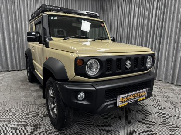 Suzuki Jimny IV с пробегом 2022 года, цена 2 550 000 рублей, 28878 км, внедорожник, Автокод Объявления