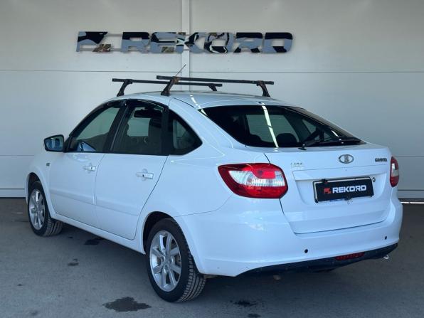 Lada (ВАЗ) Granta I с пробегом 2015 года, цена 569 000 рублей, 93230 км, лифтбек, Автокод Объявления