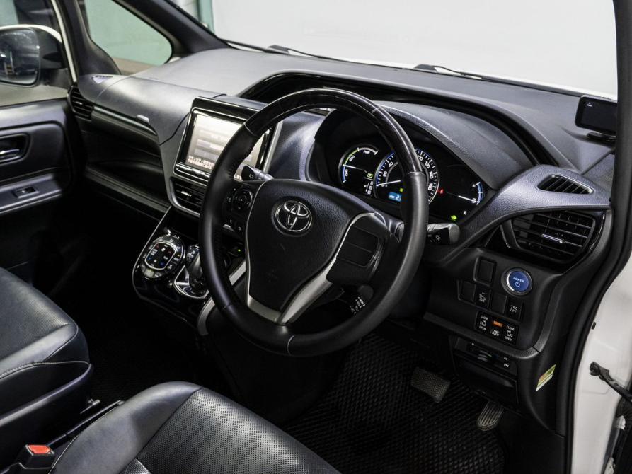 Toyota Esquire I Тюмень  - изображение 10