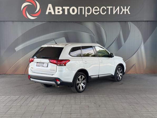 Mitsubishi Outlander III Рестайлинг 2 с пробегом 2016 года, цена 1 593 000 рублей, 106236 км, внедорожник, Автокод Объявления