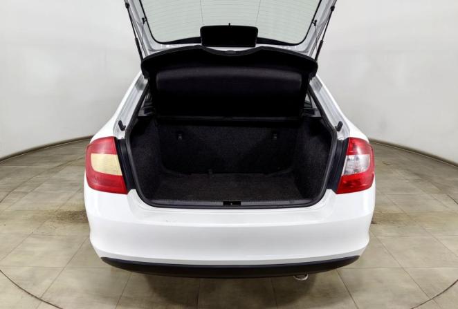 Skoda Rapid I с пробегом 2014 года, цена 715 000 рублей, 126600 км, лифтбек, Автокод Объявления