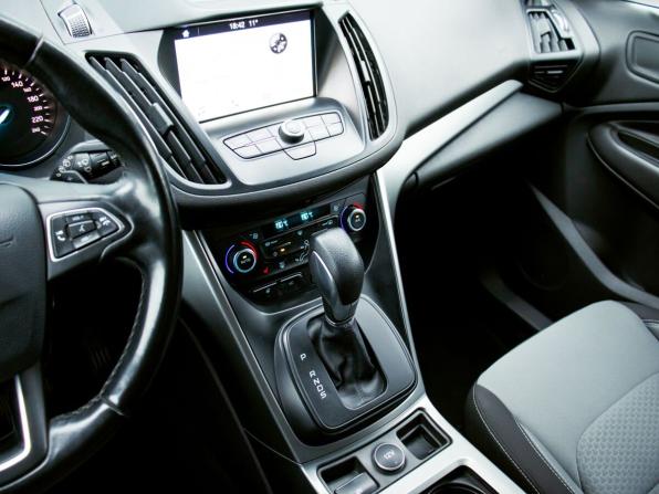 Ford Kuga II Рестайлинг с пробегом 2017 года, цена 1 690 000 рублей, 95000 км, внедорожник, Автокод Объявления