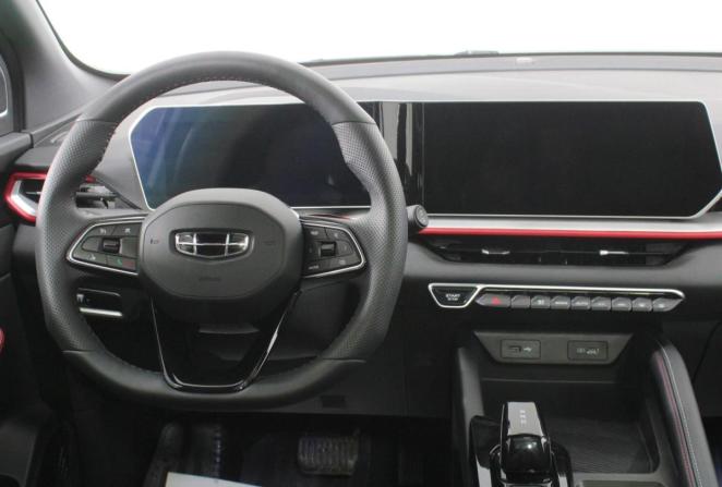 Geely Coolray I Рестайлинг с пробегом 2024 года, цена 2 350 000 рублей, 4899 км, внедорожник, Автокод Объявления