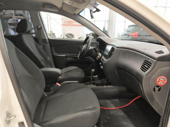 Kia Rio II Рестайлинг с пробегом 2011 года, цена 599 000 рублей, 205680 км, седан, Автокод Объявления