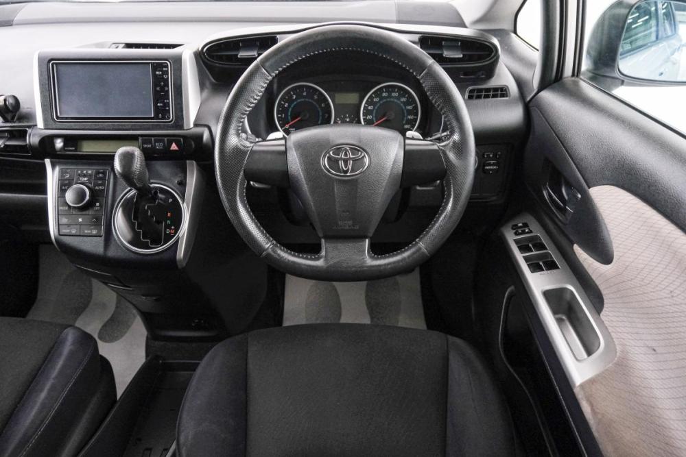 Toyota Wish II Красноярск  - изображение 12