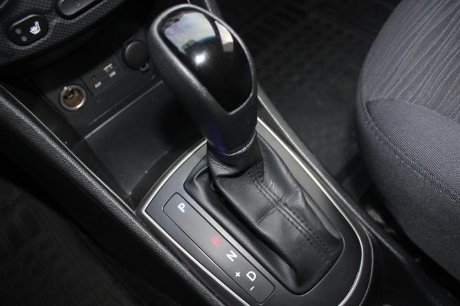 Hyundai Solaris I Рестайлинг с пробегом 2016 года, цена 1 087 000 рублей, 140713 км, седан, Автокод Объявления