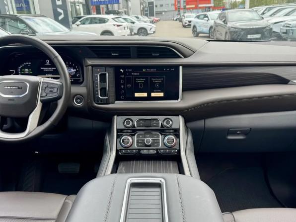 GMC Yukon V с пробегом 2023 года, цена 10 710 000 рублей, 8094 км, внедорожник, Автокод Объявления