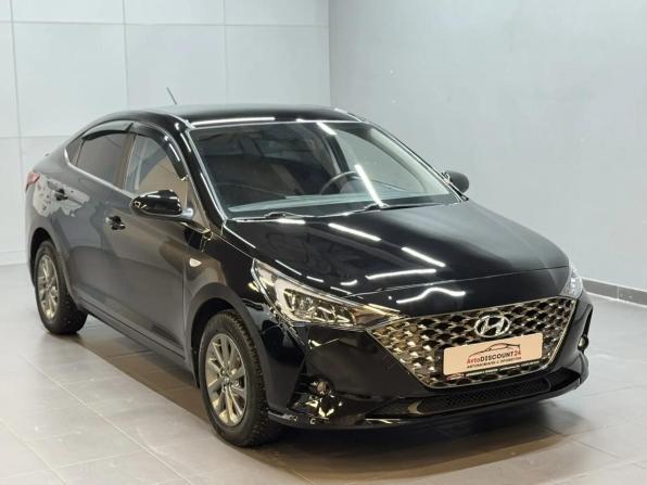 Hyundai Solaris II Рестайлинг с пробегом 2021 года, цена 1 277 000 рублей, 70000 км, седан, Автокод Объявления
