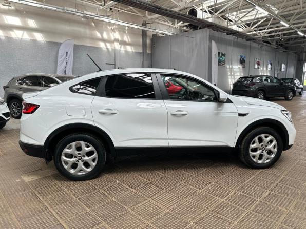 Renault Arkana I с пробегом 2022 года, цена 1 380 000 рублей, 48607 км, внедорожник, Автокод Объявления