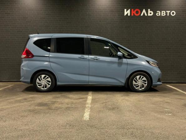 Honda Freed II Рестайлинг с пробегом 2020 года, цена 1 490 000 рублей, 91380 км, компактвэн, Автокод Объявления