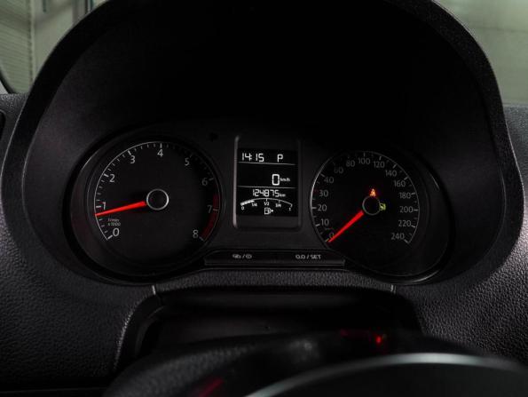 Volkswagen Polo V Рестайлинг с пробегом 2019 года, цена 1 399 000 рублей, 124874 км, седан, Автокод Объявления