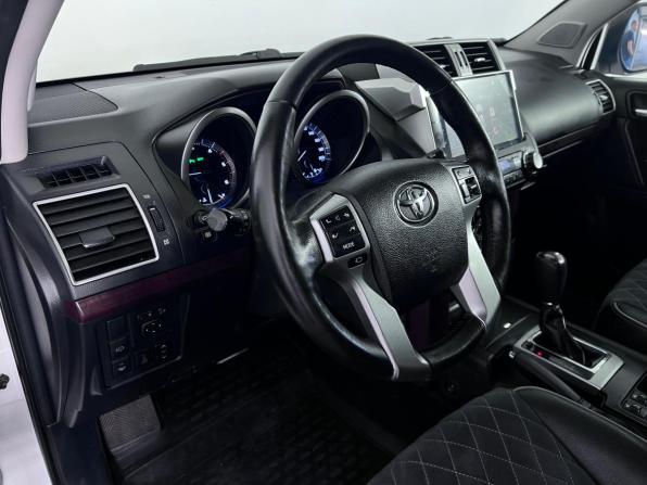 Toyota Land Cruiser Prado 150 Series Рестайлинг 1 с пробегом 2015 года, цена 3 497 000 рублей, 197374 км, внедорожник, Автокод Объявления