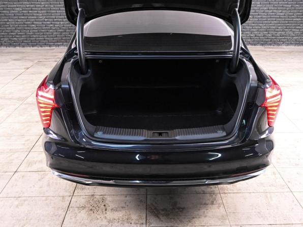Hongqi H5 II с пробегом 2023 года, цена 2 370 000 рублей, 128079 км, седан, Автокод Объявления