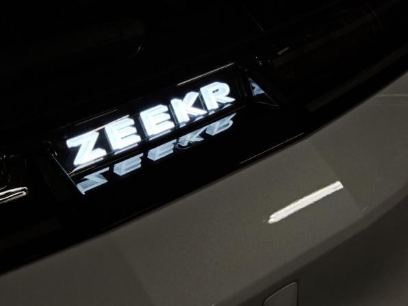Zeekr X I с пробегом 2023 года, цена 3 955 000 рублей, 30824 км, внедорожник, Автокод Объявления