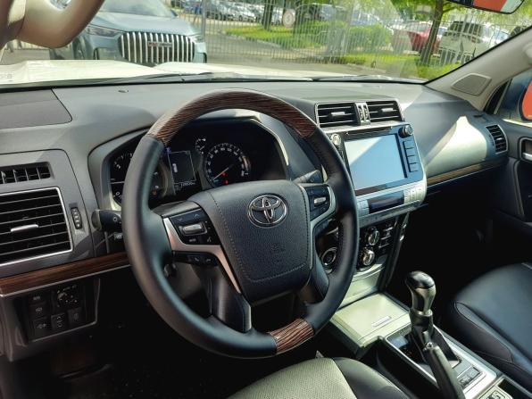 Toyota Land Cruiser Prado 150 Series Рестайлинг 2 с пробегом 2017 года, цена 4 890 000 рублей, 129521 км, внедорожник, Автокод Объявления