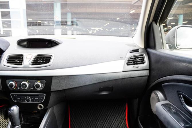 Renault Fluence I с пробегом 2011 года, цена 649 000 рублей, 214863 км, седан, Автокод Объявления