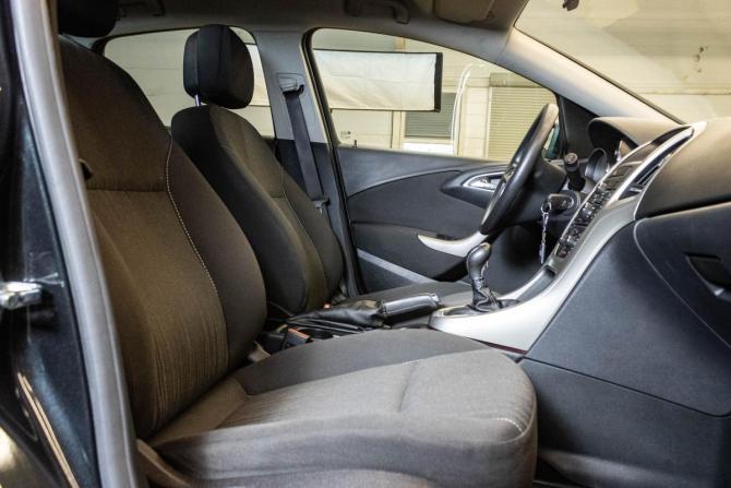 Opel Astra J с пробегом 2011 года, цена 1 009 000 рублей, 33761 км, хэтчбек, Автокод Объявления