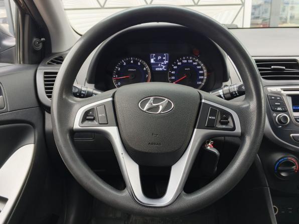 Hyundai Solaris I Рестайлинг с пробегом 2016 года, цена 1 019 000 рублей, 105926 км, седан, Автокод Объявления