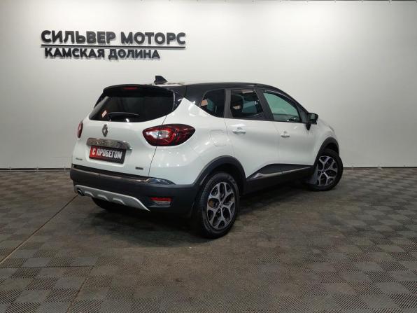 Renault Kaptur I с пробегом 2017 года, цена 1 640 000 рублей, 61800 км, внедорожник, Автокод Объявления