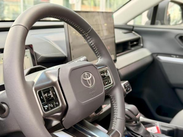 Toyota RAV4 VI (XA60) с пробегом 2026 года, цена 4 735 000 рублей, 15 км, внедорожник, Автокод Объявления