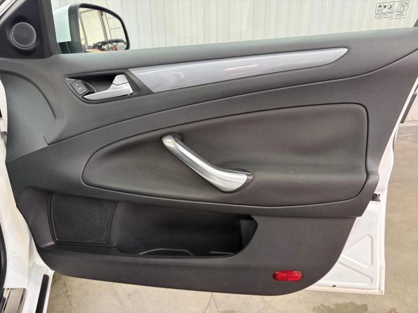 Ford Mondeo IV Рестайлинг с пробегом 2011 года, цена 697 000 рублей, 242831 км, седан, Автокод Объявления