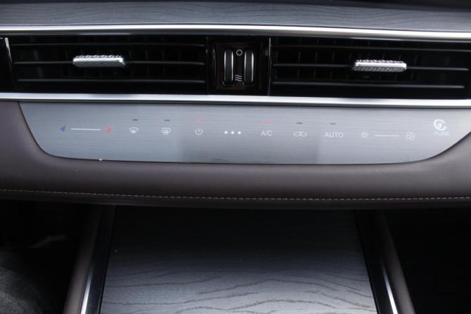 Chery Tiggo 8 Pro Plug-in Hybrid с пробегом 2023 года, цена 2 950 000 рублей, 27786 км, внедорожник, Автокод Объявления