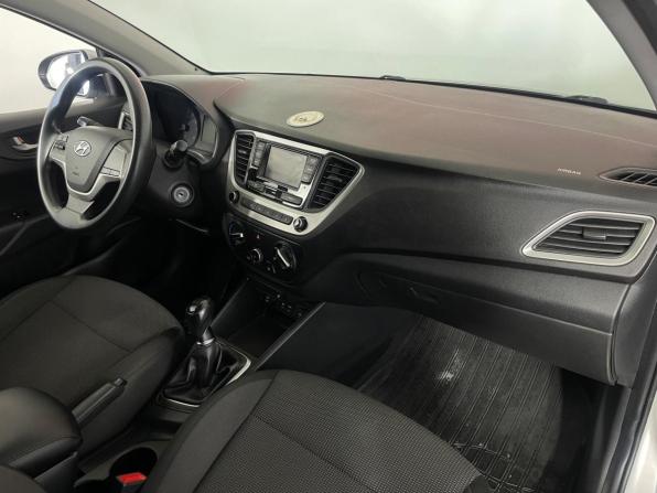 Hyundai Solaris II с пробегом 2017 года, цена 1 133 000 рублей, 85500 км, седан, Автокод Объявления