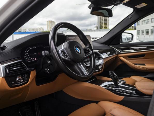 BMW 5 серии VII (G30/G31/G38) Рестайлинг с пробегом 2021 года, цена 4 488 000 рублей, 88000 км, седан, Автокод Объявления