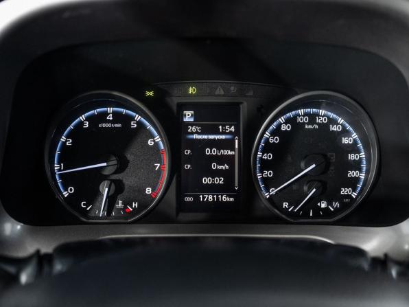 Toyota RAV4 IV (XA40) Рестайлинг с пробегом 2018 года, цена 2 175 000 рублей, 178100 км, внедорожник, Автокод Объявления