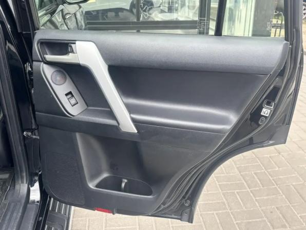 Toyota Land Cruiser Prado 150 Series Рестайлинг 2 с пробегом 2017 года, цена 4 500 000 рублей, 82231 км, внедорожник, Автокод Объявления