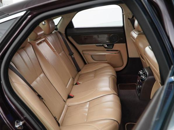 Jaguar XJ IV (X351) с пробегом 2013 года, цена 1 599 000 рублей, 235333 км, седан, Автокод Объявления