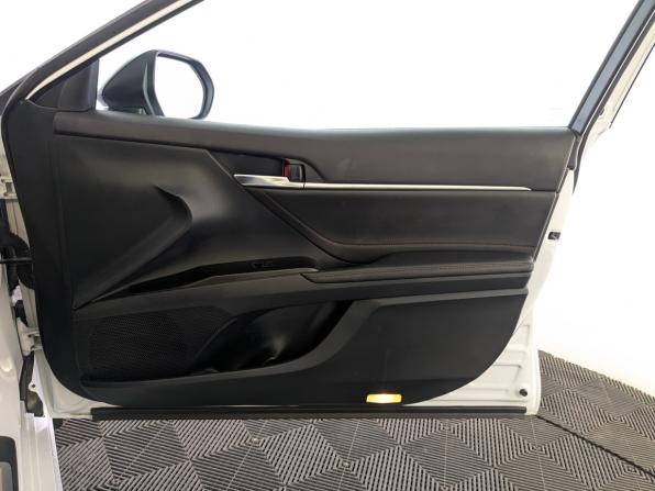 Toyota Camry VIII (XV70) Рестайлинг с пробегом 2021 года, цена 3 530 000 рублей, 43418 км, седан, Автокод Объявления